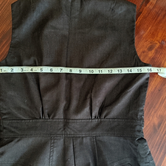 Vest - Picture 13 of 14